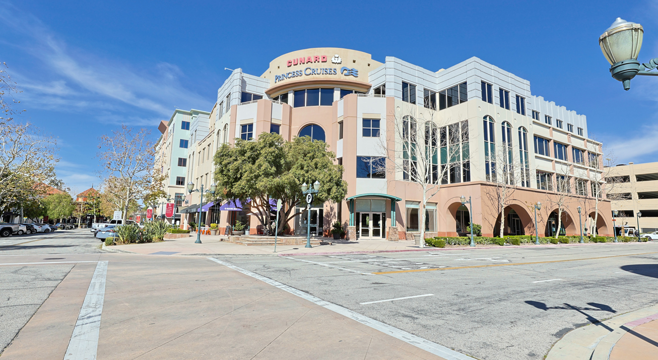 Valencia Town Center